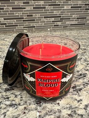 Bath & Body Works: 14.5 Oz 3-Wick Candle: Vampire Blood